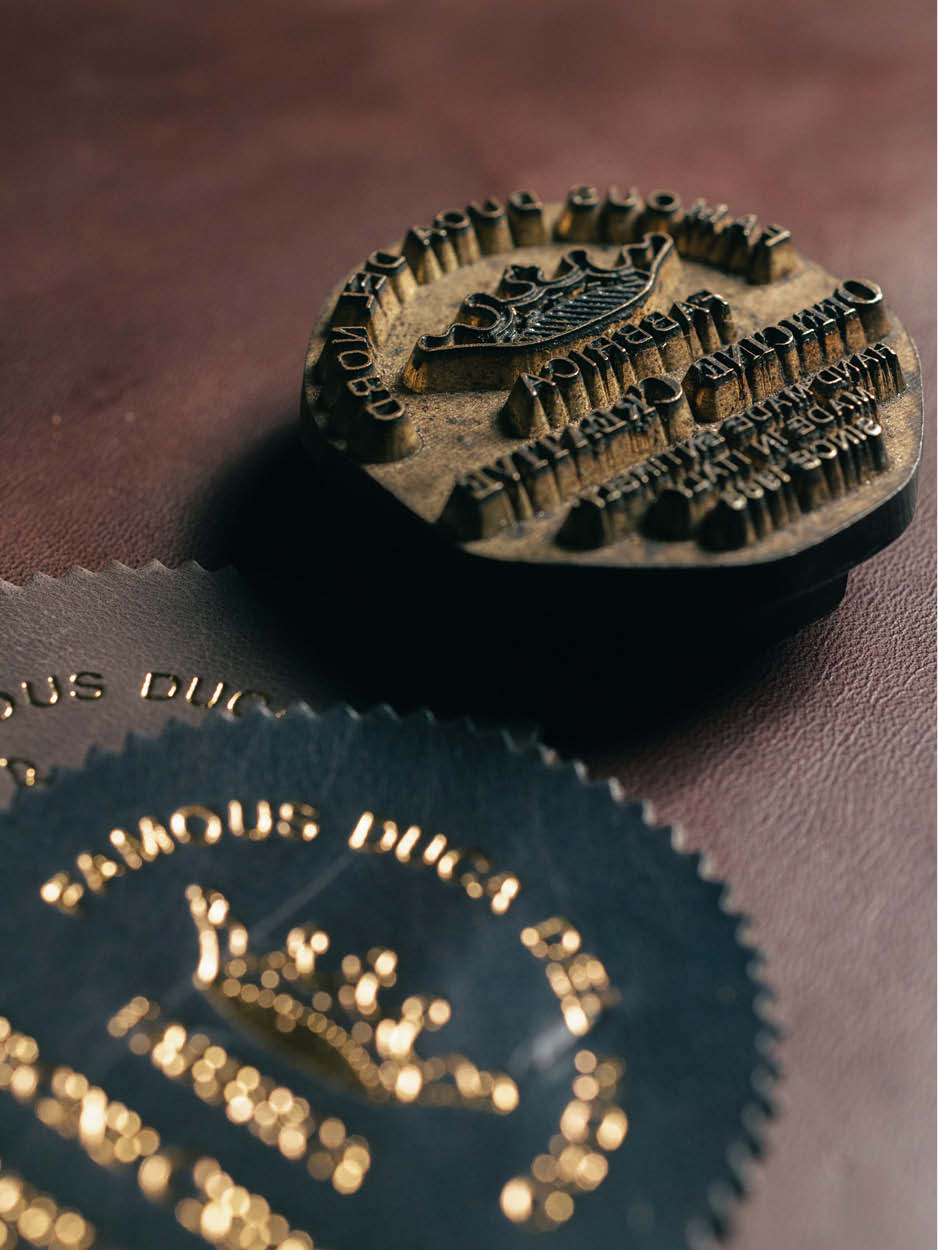 Officine Creative: Calzature e accessori artigianali