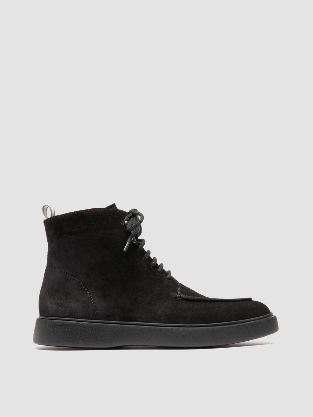 FRAME 004 - Schwarze Schnürstiefel aus Wildleder - image 1,side view