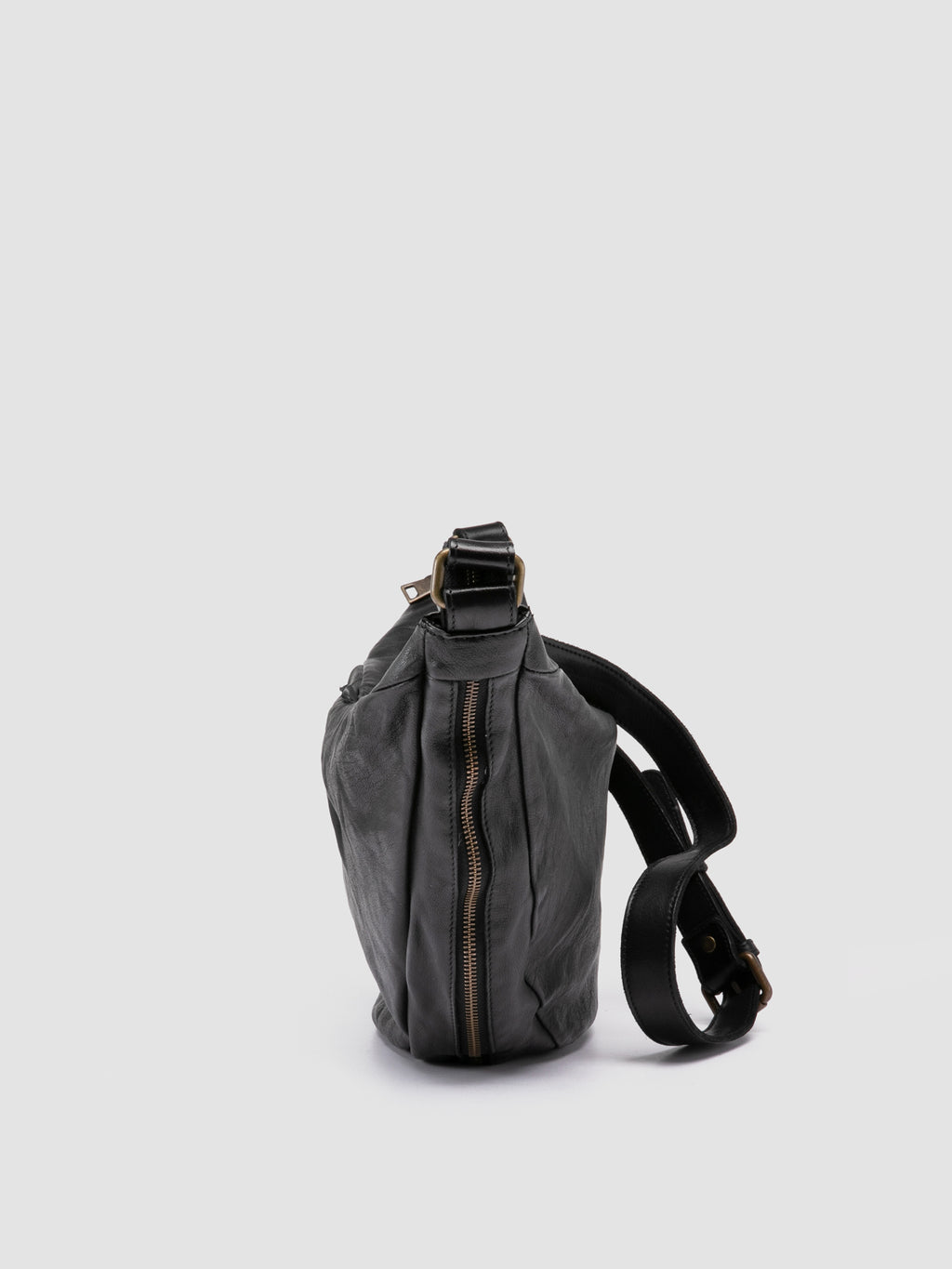 HELMET 50 - Schwarzer Gürtel aus Leder - image 5,side view