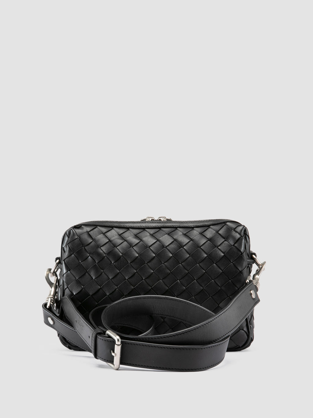 ARMOR 023 - Schwarze Pouch-Tasche aus Leder - image 4,side view