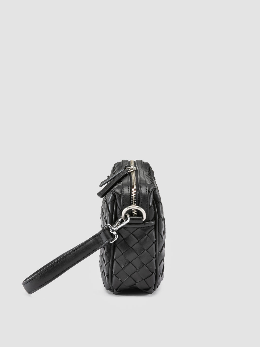 ARMOR 023 - Schwarze Pouch-Tasche aus Leder - image 5,side view