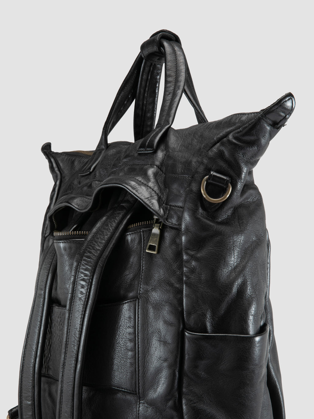 HELMET 055 - Schwarzer Lederrucksack - image 7,side view