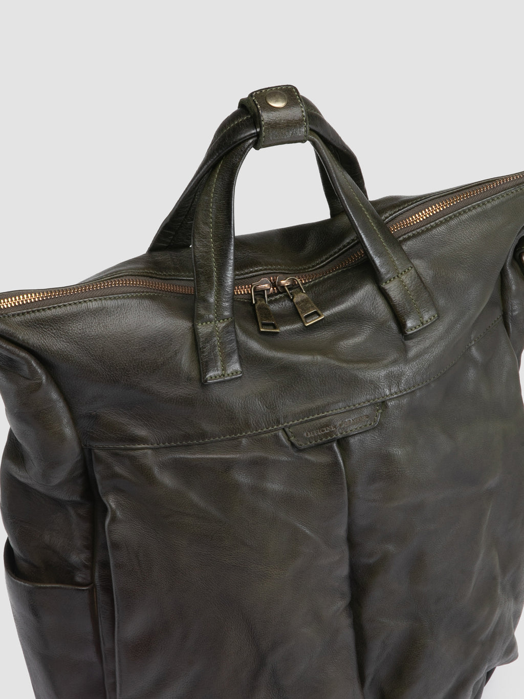 HELMET 055 - Grüner Lederrucksack - image 2,side view