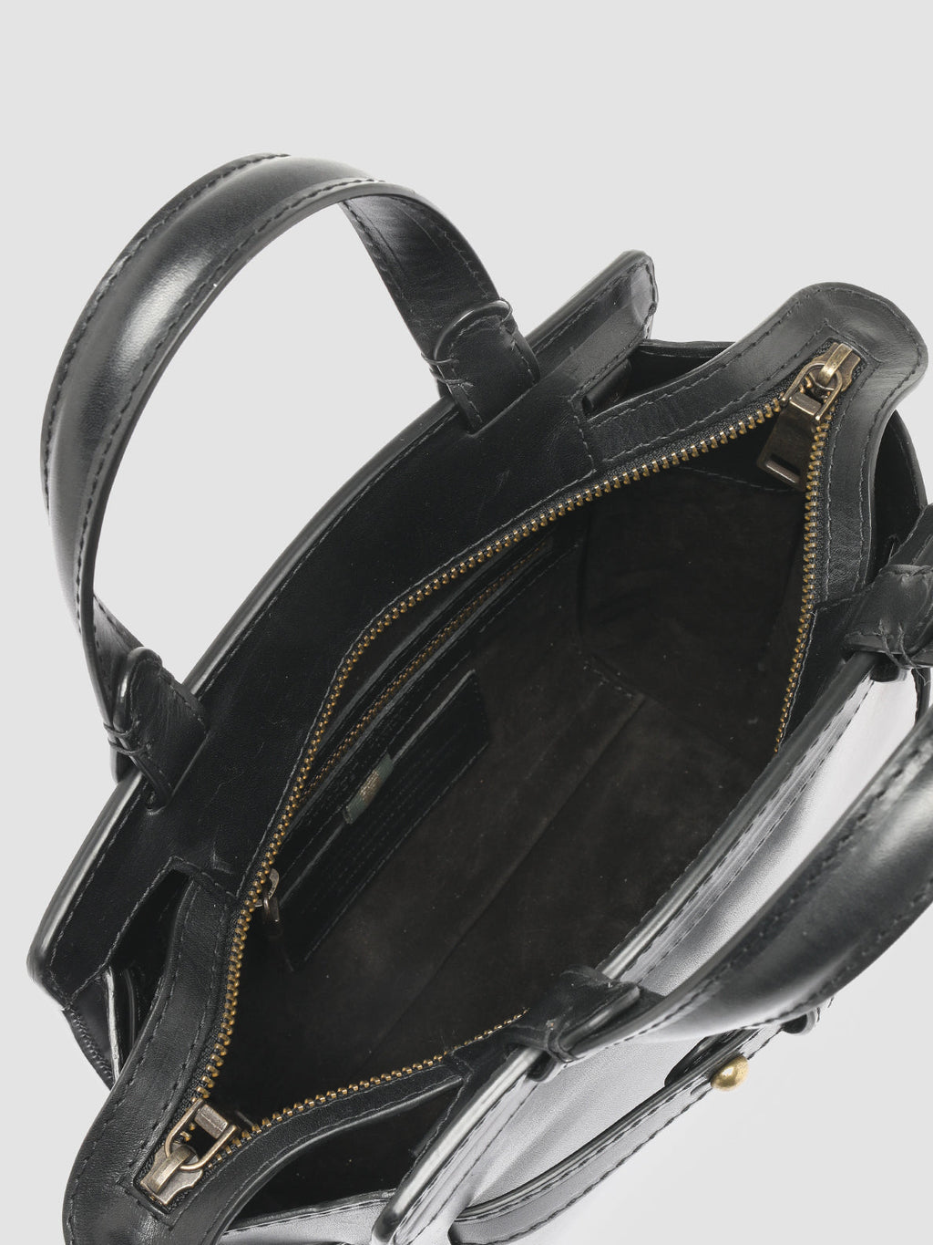 SADDLE 009 - Schwarze Lederhandtasche - image 2,side view