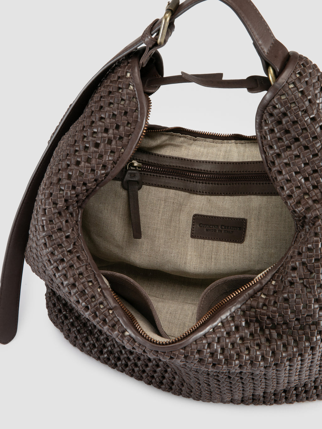 VICKY 002 - Braune Schultertasche aus Leder - image 6,side view