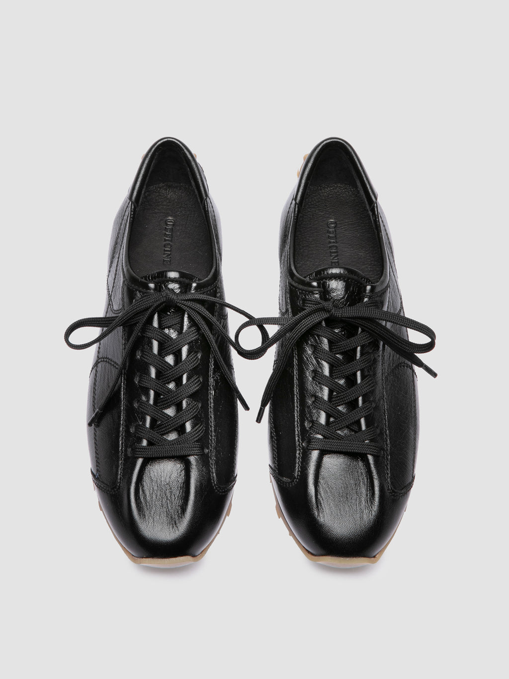 JARRED 102 W - Schwarze Low-Top-Sneaker aus Leder - image 2,side view