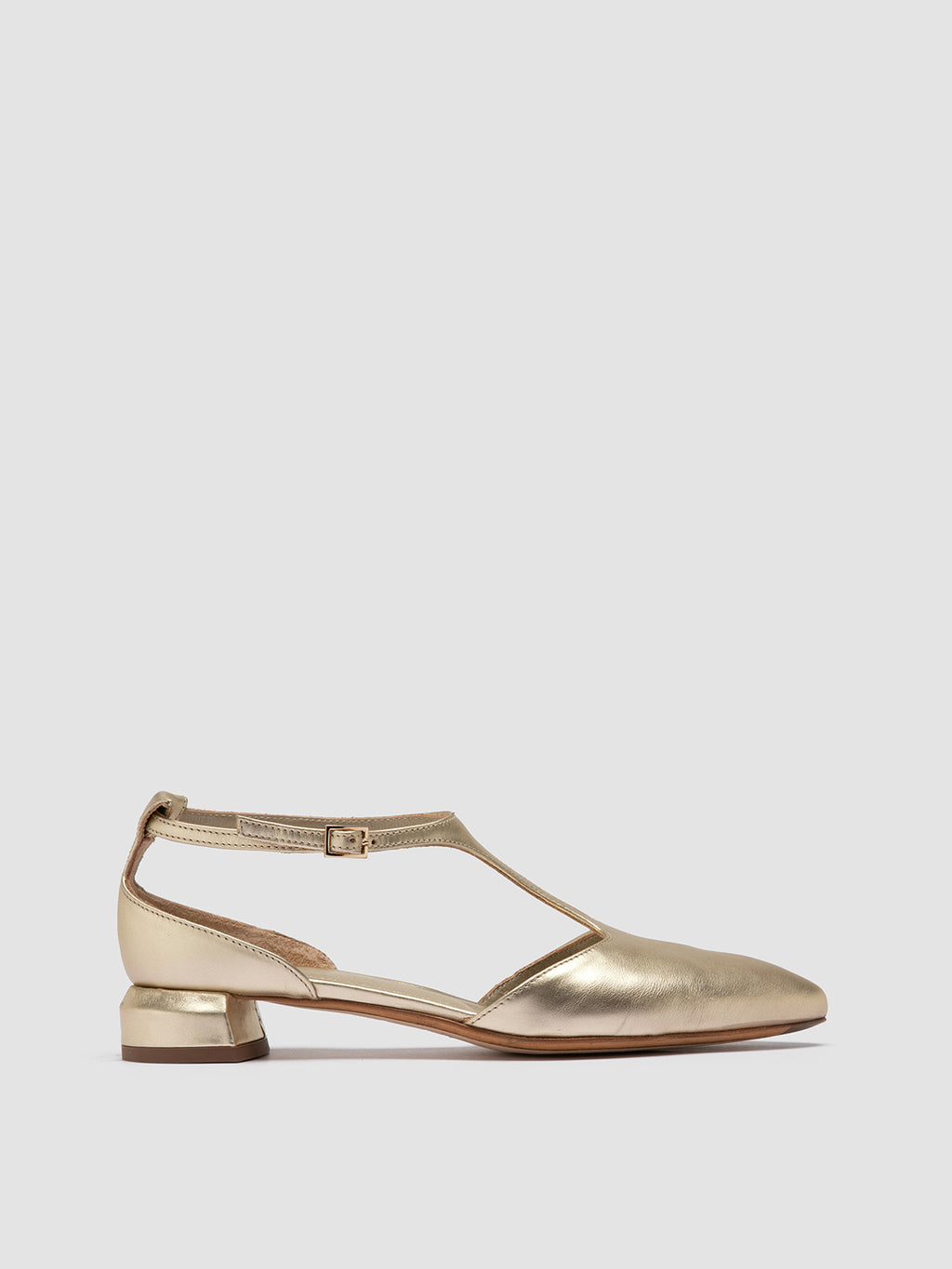 SAGE 103 - Goldfarbene Schuhe aus Leder mit T-Steg - image 1,side view