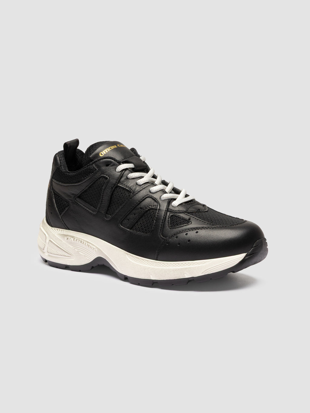 SUPURBIA 101 - Schwarze Low-Top-Sneaker aus Leder - image 3,side view