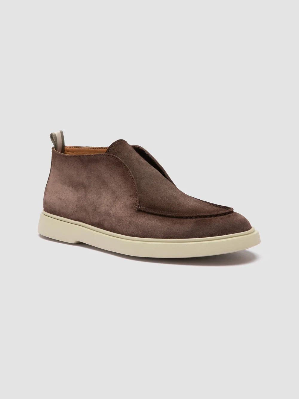BONES 003 - Braune Chukka-Stiefel aus Wildleder - image 3,side view