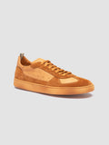 KADETT 001 - Orangefarbene Low-Top-Sneaker aus Wildleder - thumb image 3,side view