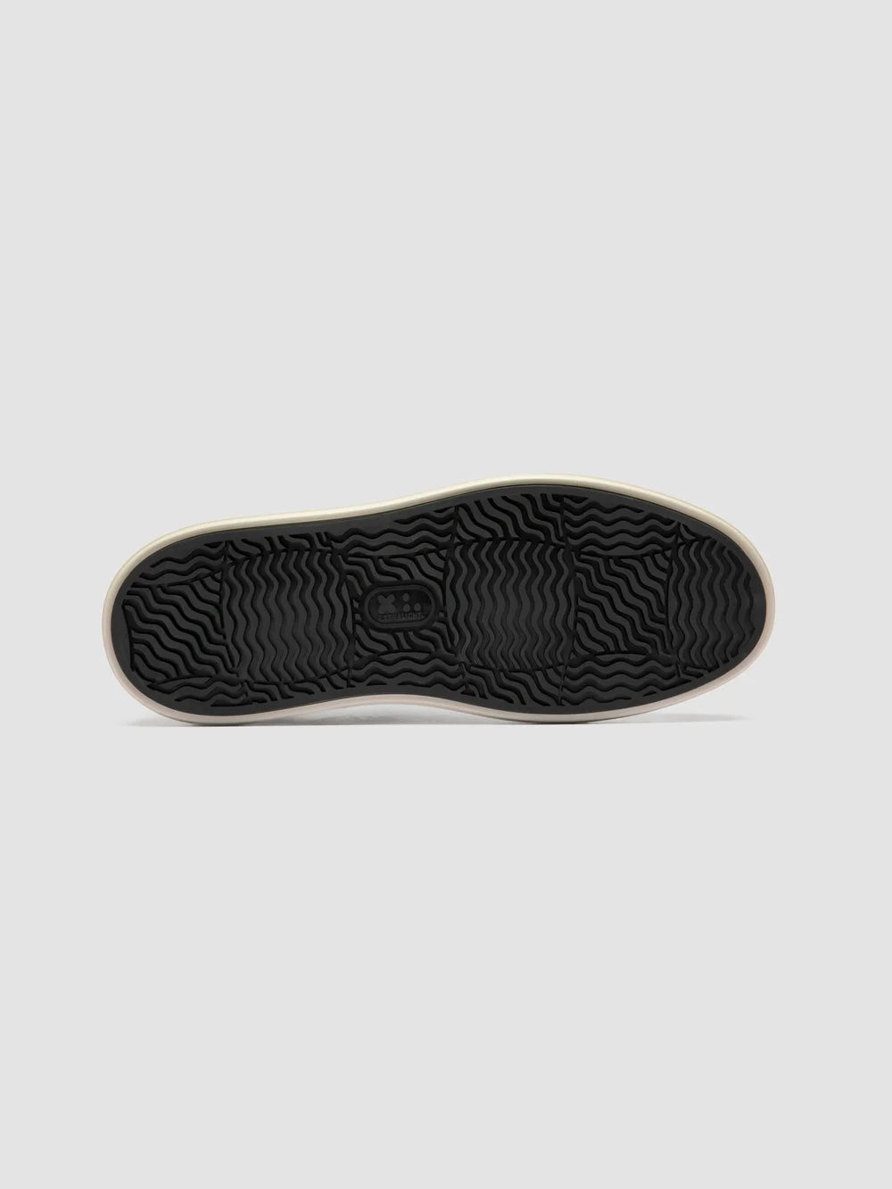 SLOUCH 001 - Black Leather Low Top Sneakers - image 5,side view
