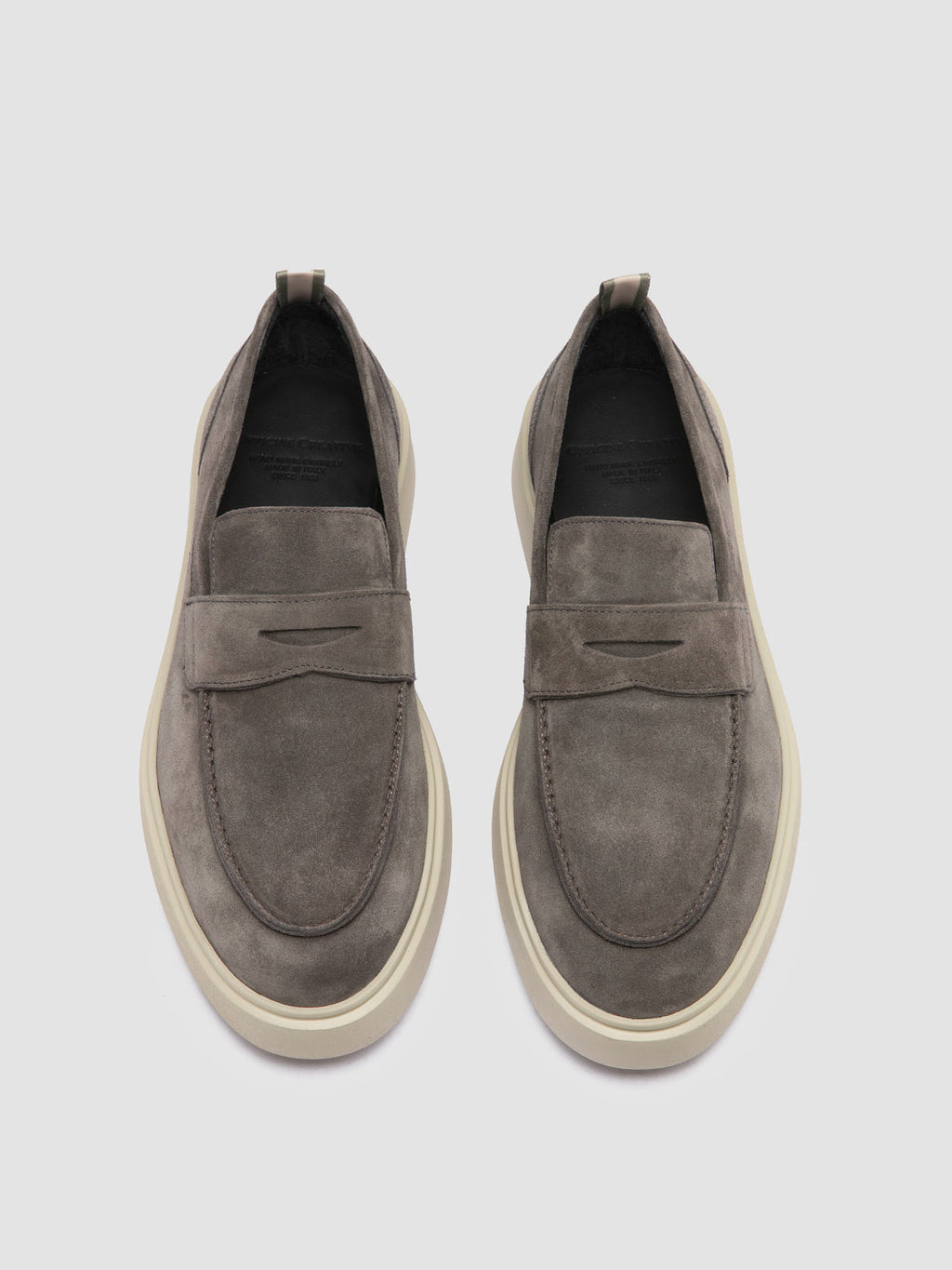 FRAME 001 - graue Penny-Loafer aus Wildleder - image 2,side view